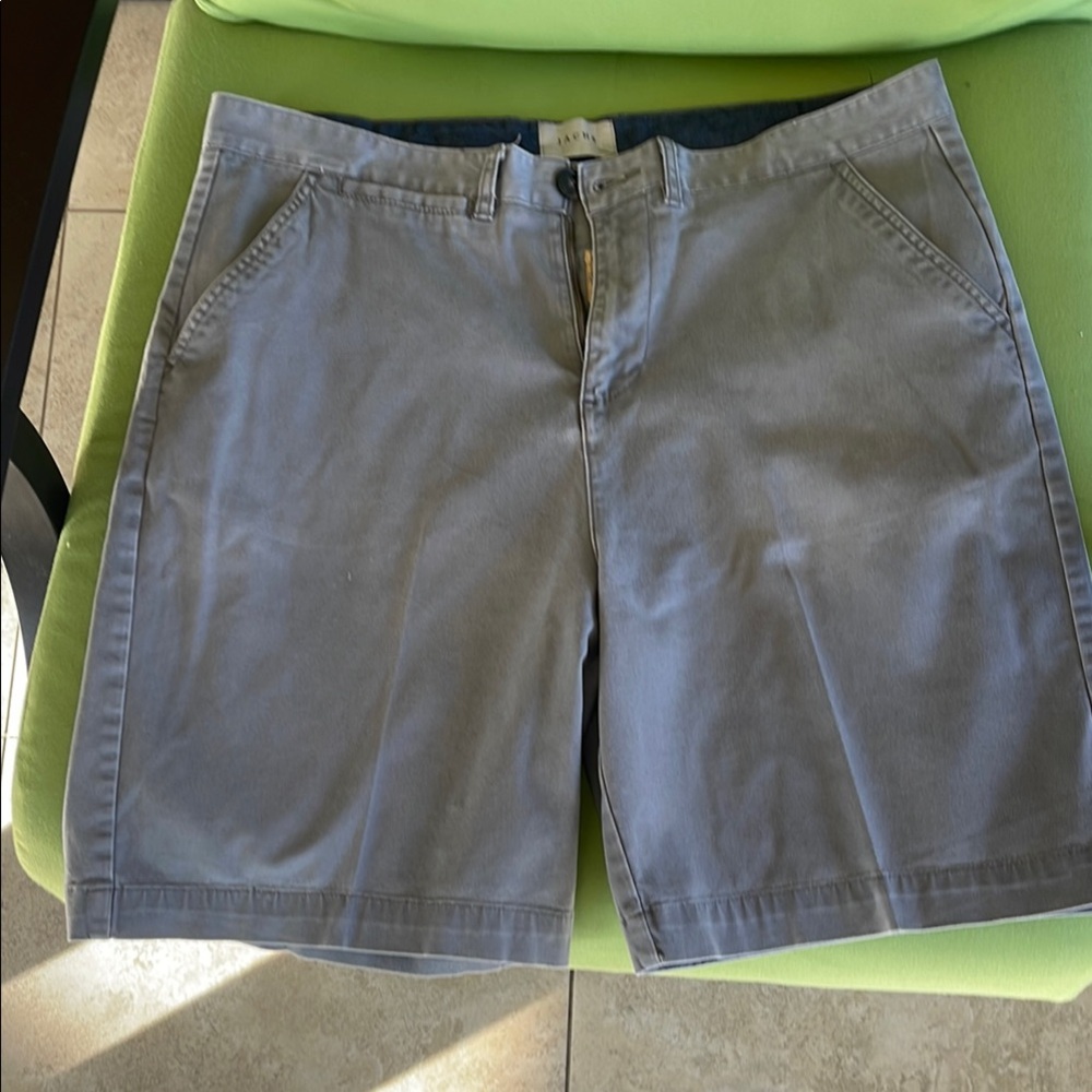 JACHS Girlfriend Gray Flat Front Shorts